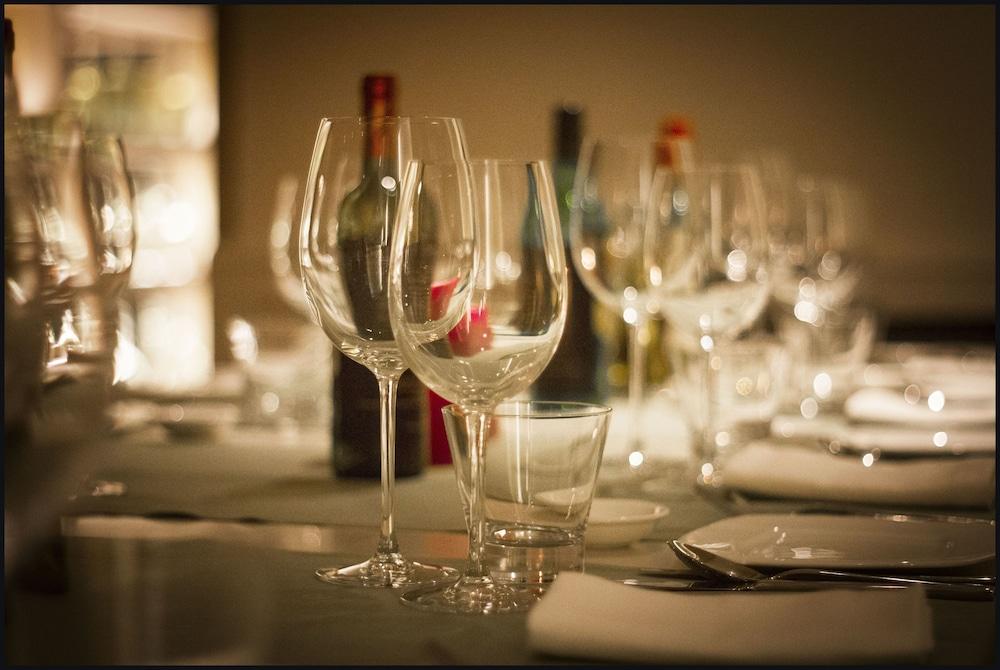 Hotel Trident Hajdarabad Zewnętrze zdjęcie Wine glasses