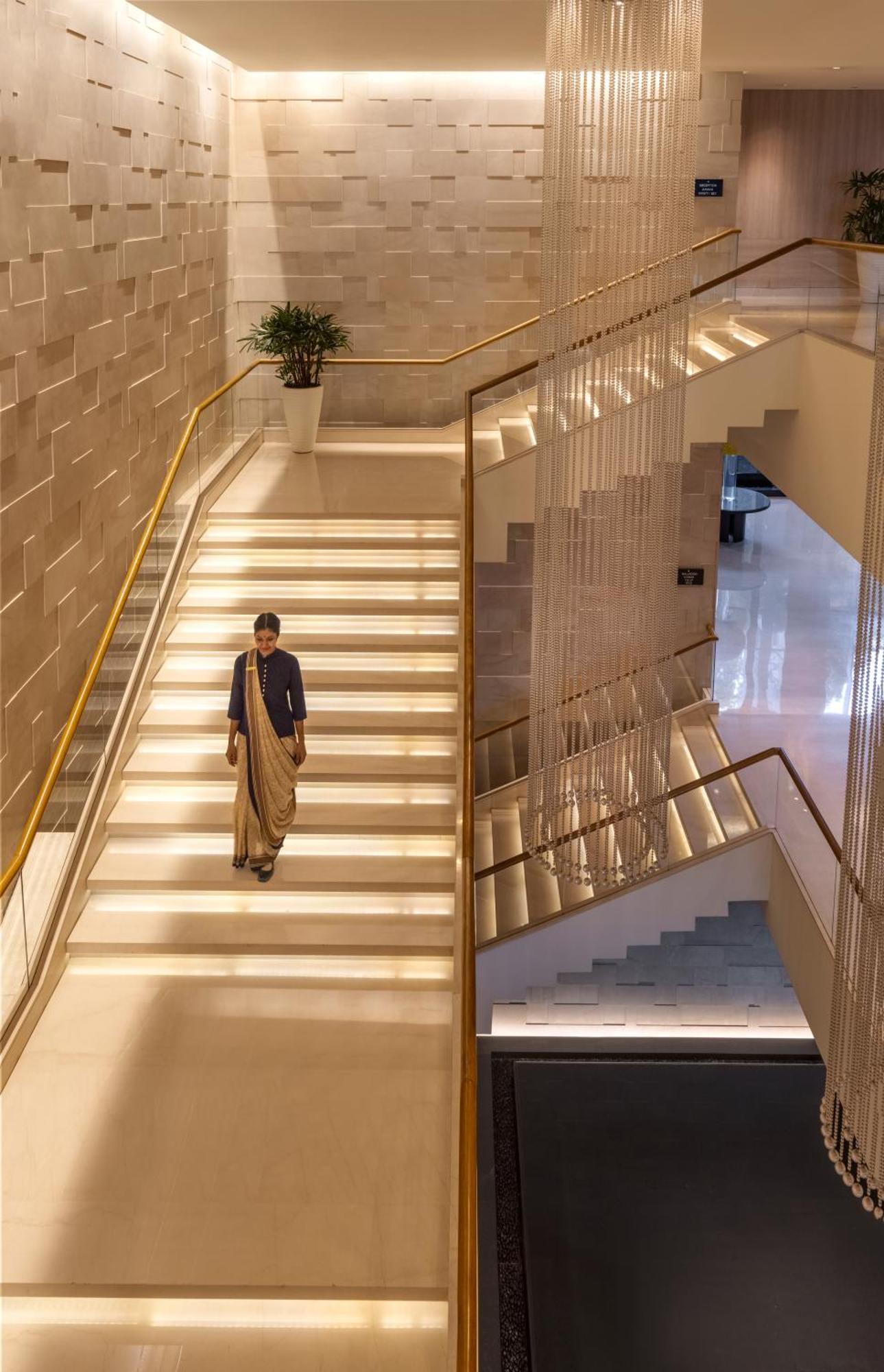 Hotel Trident Hajdarabad Zewnętrze zdjęcie The Concourse