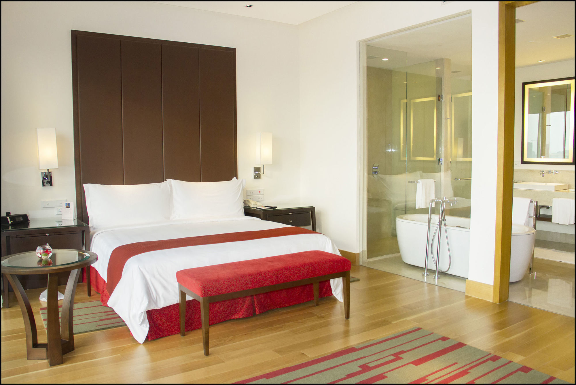 Hotel Trident Hajdarabad Pokój zdjęcie A room at the Park