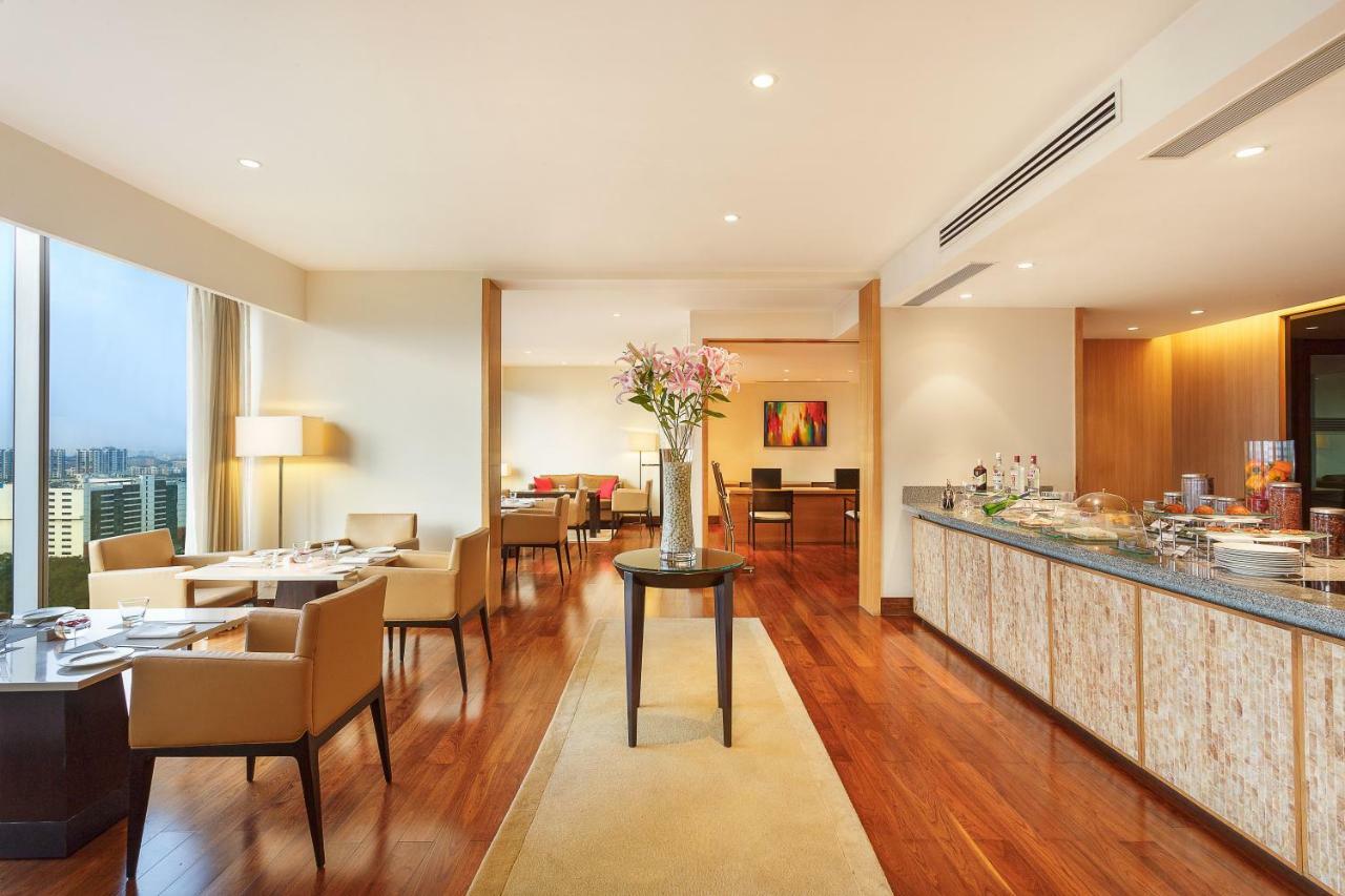 Hotel Trident Hajdarabad Zewnętrze zdjęcie The Club lounge at Hong Kong International Airport