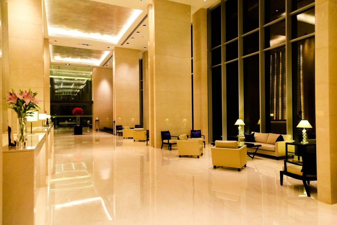 Hotel Trident Hajdarabad Zewnętrze zdjęcie The lobby of the hotel